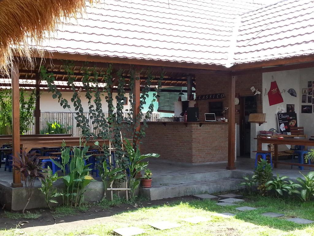 Classico Italiano Bed and Breakfast Gili Air Rum bild